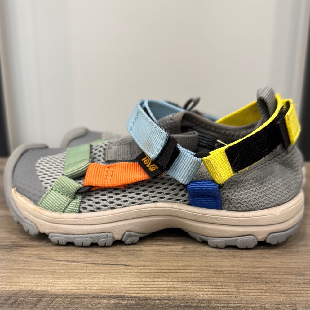 Teva Gray and Yellow Water Shoes Sporty Design - Picture 6 of 10